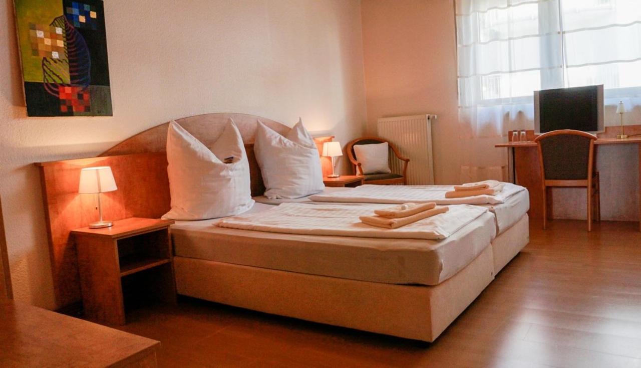 ホテル Haus Loehrberg Hemer エクステリア 写真